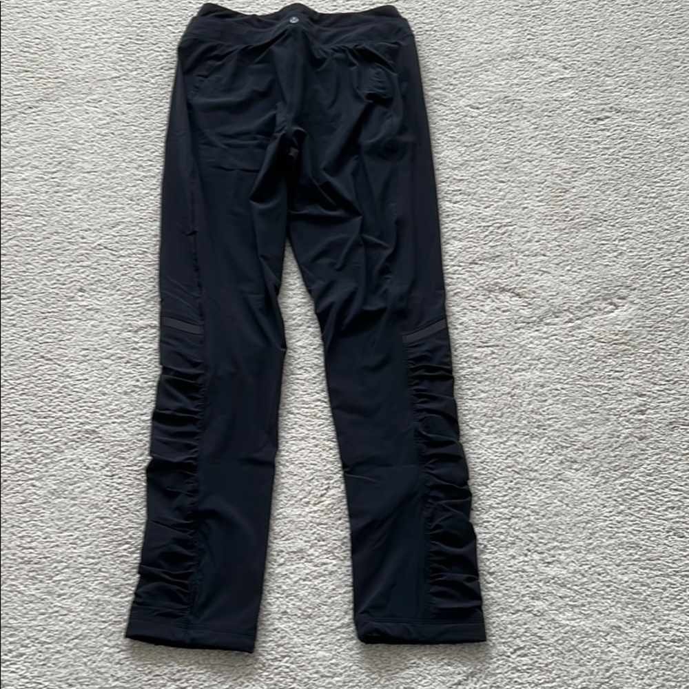 Lululemon Runderful Pant - Picture 2 of 4